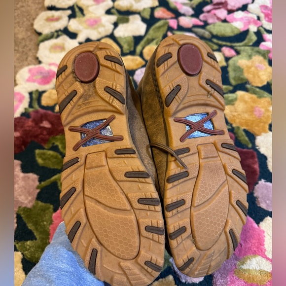 Twisted X Women’s Chukka Mocs in Brown, Size 9 - Picture 2 of 3